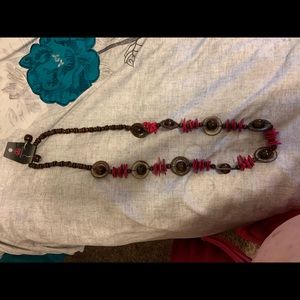 Paparazzi jewelry necklace with earrings